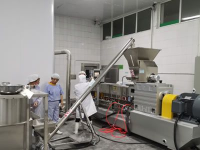 Linha de produção de arroz instantâneo