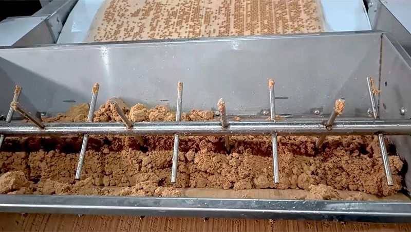Linha de produção de ração assada para animais de estimação